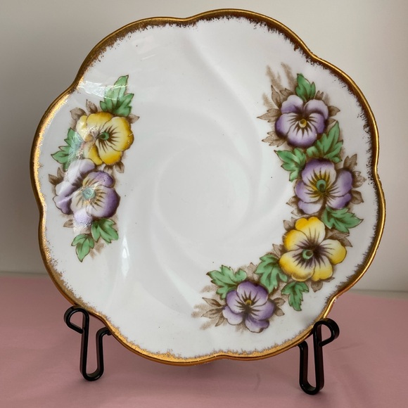 EUC Vtg Salisbury Fine Bone China Teacup and Saucer in a Pansy Pattern - Picture 6 of 9